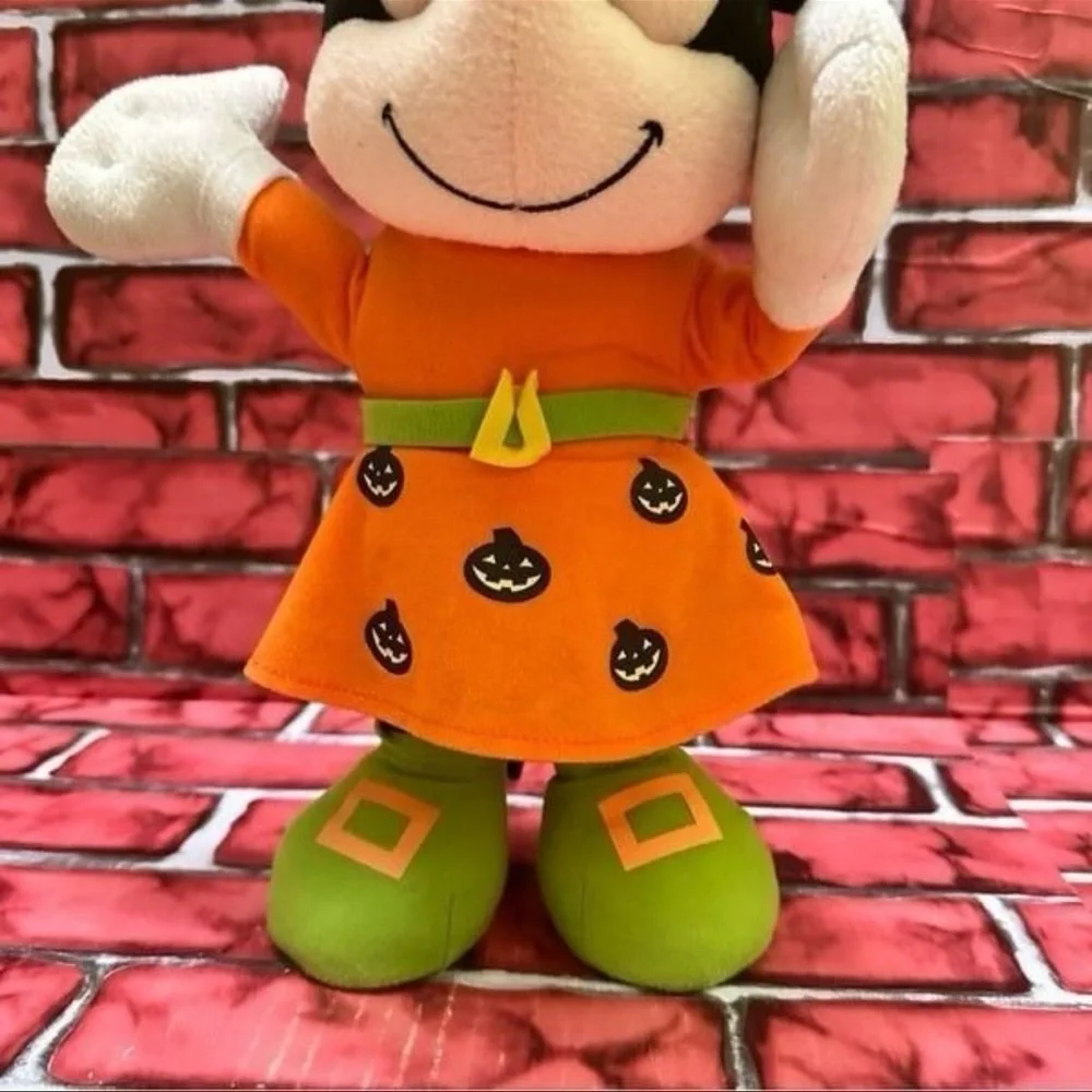 Disney Minnie Mouse witch Halloween Dancer doll